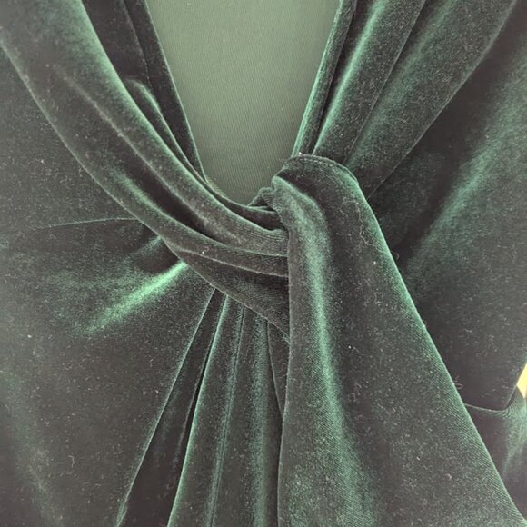 SHEIN SXY Plunging Twist Front Velvet Dress - Picture 4 of 6